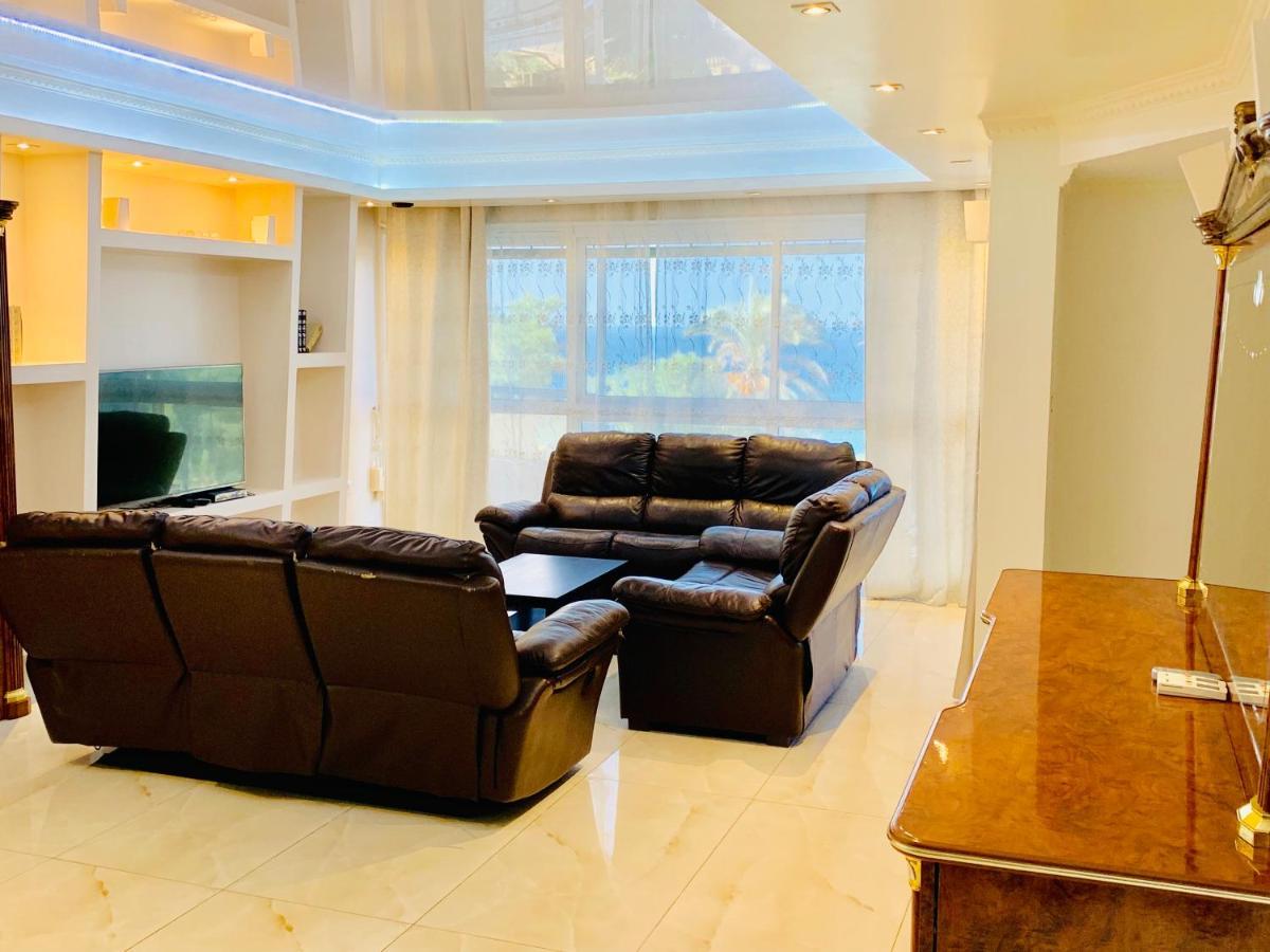 Royal Beach Front Apartments Netanya Extérieur photo
