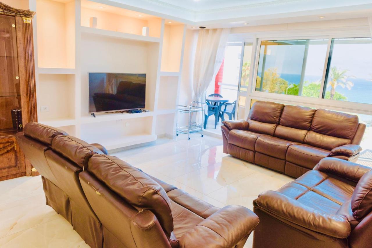 Royal Beach Front Apartments Netanya Extérieur photo
